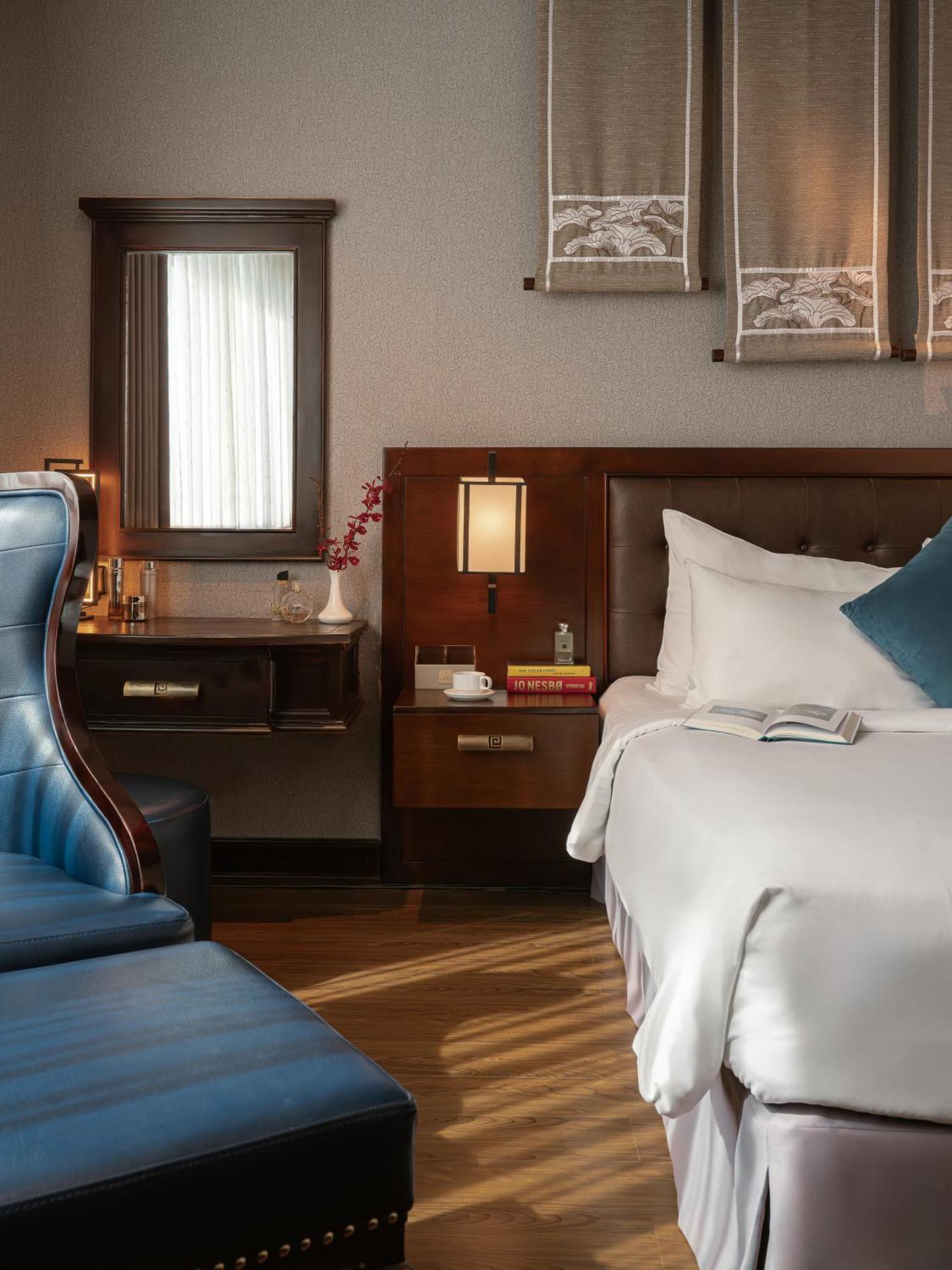 Deluxe Double Room Daily Minibar & 1 time Afternoon Tea,1695755503:JPEG