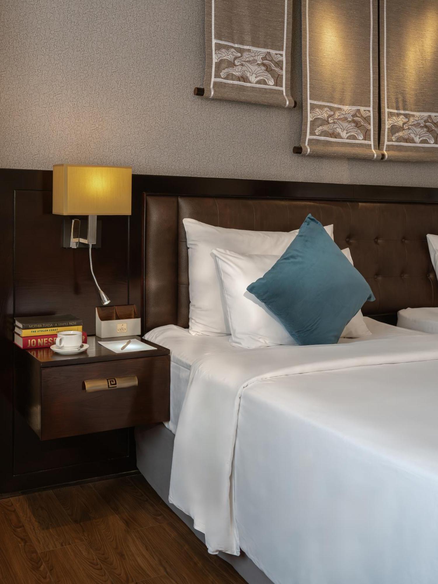 Deluxe Twin Room Daily Minibar & 1 time Afternoon Tea,1695755503:JPEG